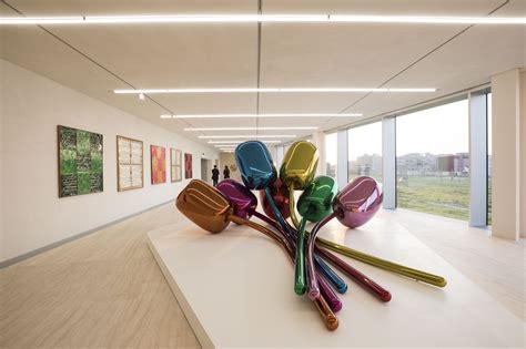 fondazione prada milano opere